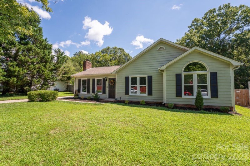 Property image 3 at 3912 Coopersdale Road, Charlotte, NC 28273