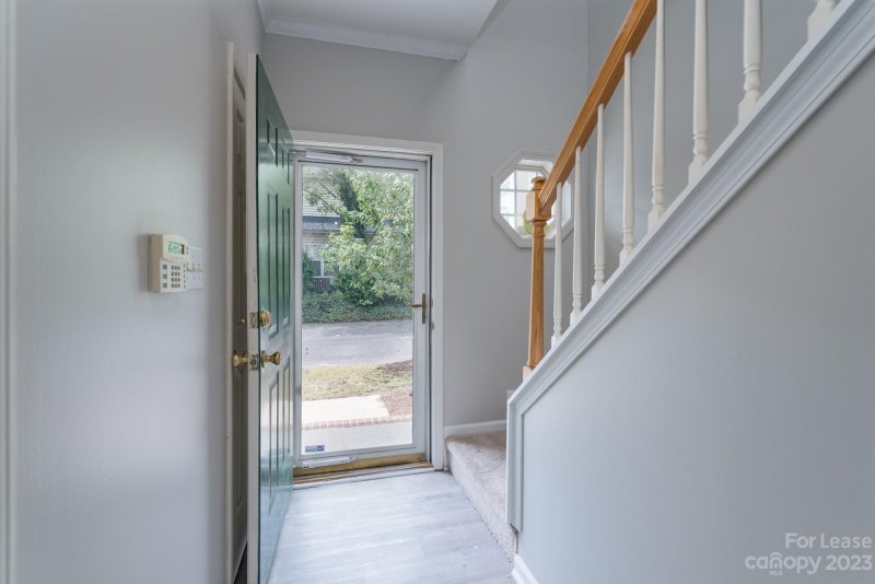 Property image 4 at 2226 Lennoxshire Square Court, Charlotte, NC 28210