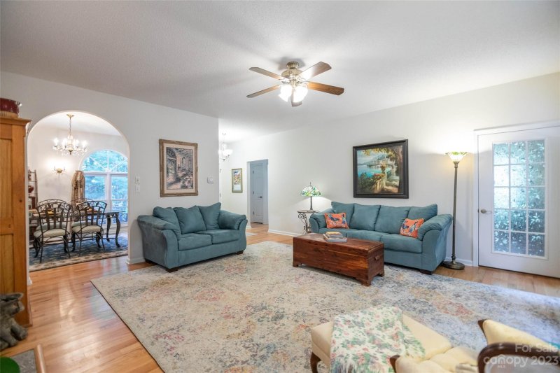 Property image 3 at 15 Autumn Glen Court, Brevard, NC 28712