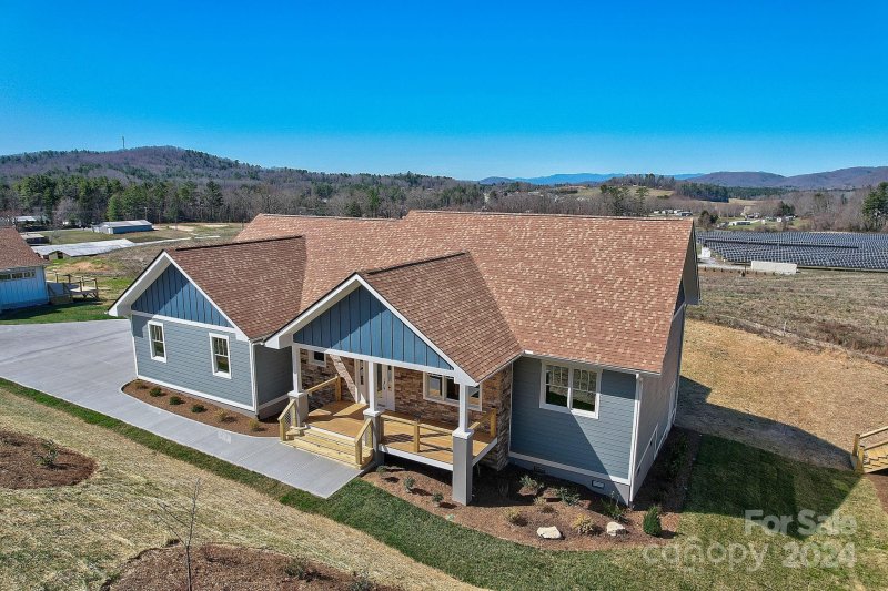 Property image 5 at 205 Maple Knoll Drive, Hendersonville, NC 28792