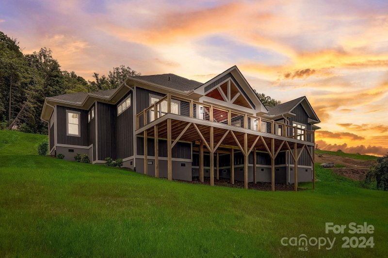 Property image 3 at 297 Maple Knoll Drive, Hendersonville, NC 28792