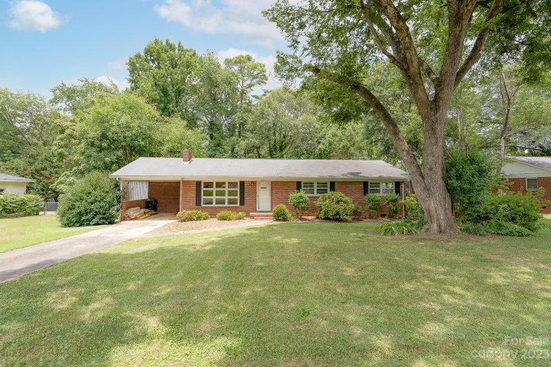 Property image 3 at 2035 Carol Drive, Gastonia, NC 28054