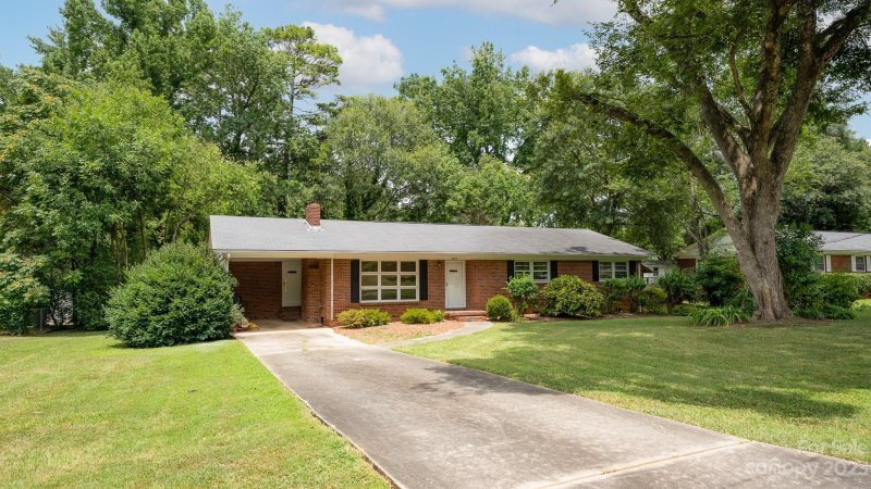 Property image 4 at 2035 Carol Drive, Gastonia, NC 28054