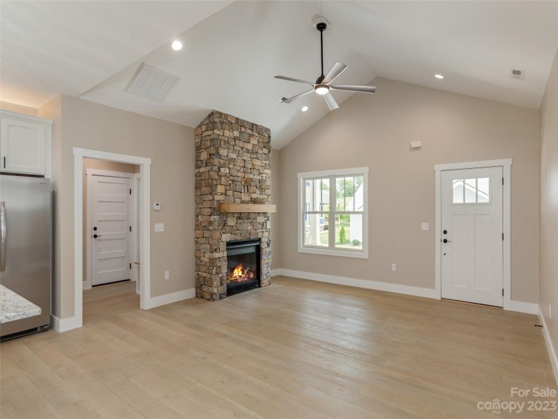 Property image 5 at 114 Olde Oak Way, Hendersonville, NC 28792