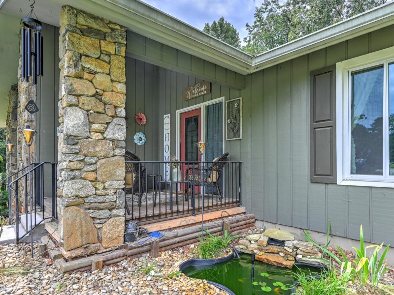 Property image 3 at 1 Blueberry Hill Road, Asheville, NC 28804