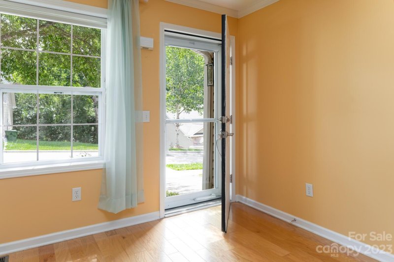 Property image 4 at 27 Kirby Road, Asheville, NC 28806