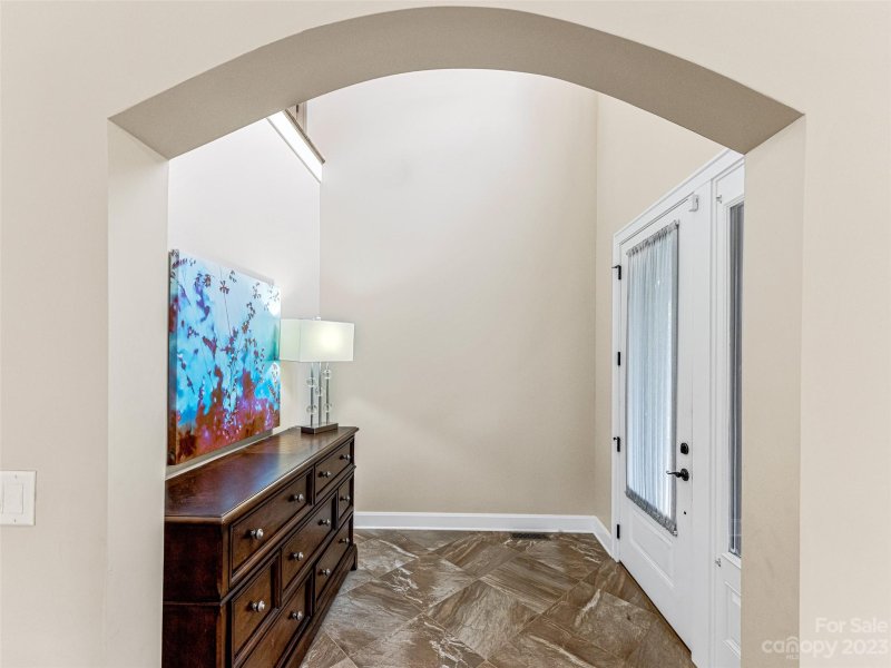 Property image 3 at 19 Chantilly Drive, Asheville, NC 28804