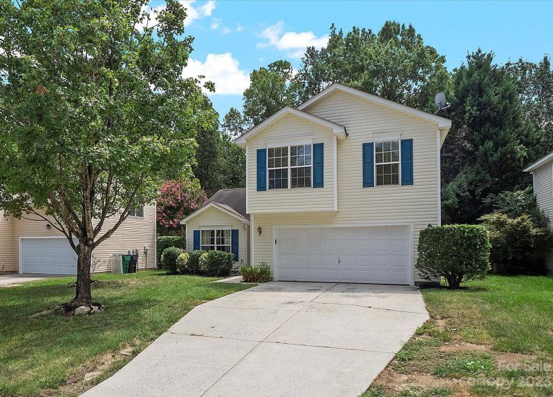 Property image 3 at 9006 Arbor Creek Drive, Charlotte, NC 28269