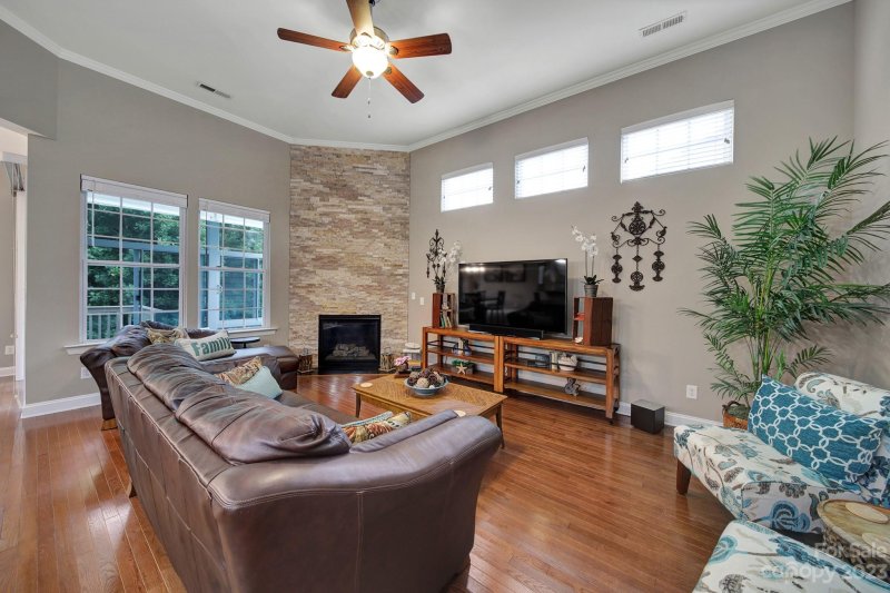 Property image 3 at 818 Treasure Court, Fort Mill, SC 29708