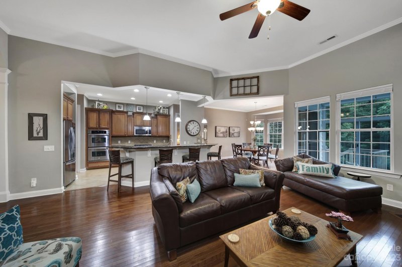 Property image 5 at 818 Treasure Court, Fort Mill, SC 29708