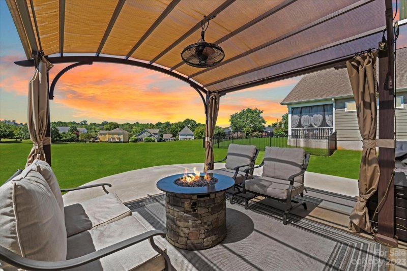 Property image 2 at 118 Margo Lane, Statesville, NC 28677