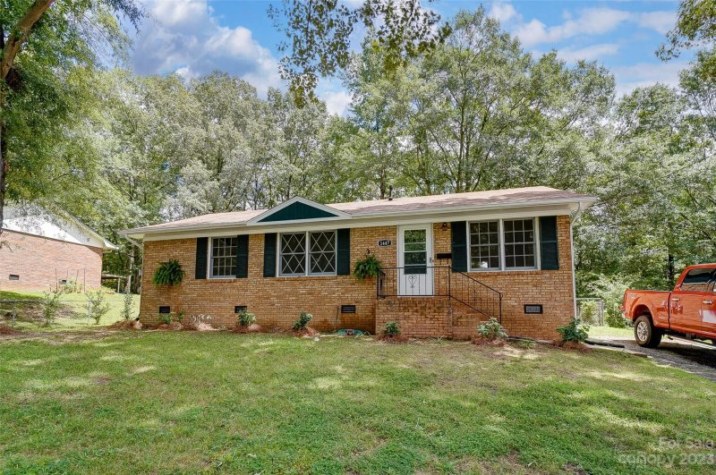 Property image 3 at 1447 Green Circle Drive, Gastonia, NC 28054