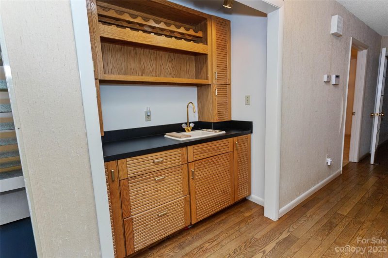 Property image 4 at 503 Woodfield Drive, Asheville, NC 28803