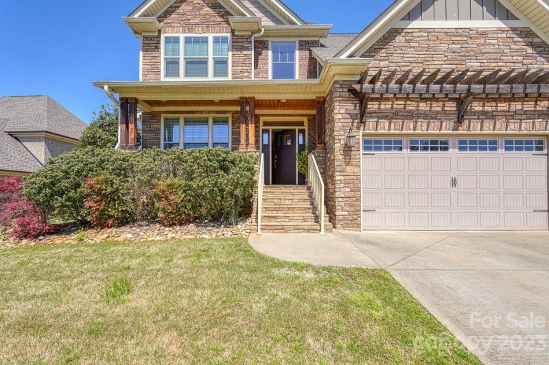 341 S Woodfin Ridge Drive