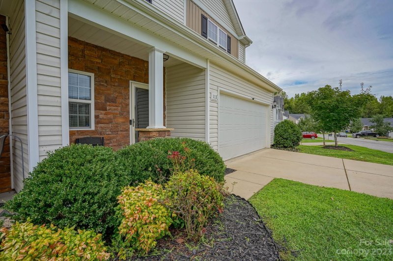 Property image 3 at 113 Woodbridge Circle, Mount Holly, NC 28120