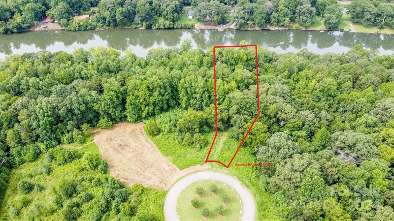 Property image 2 at 172 Pumice Drive, Statesville, NC 28625