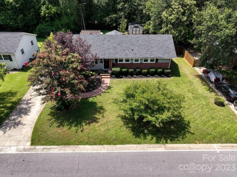 Property image 3 at 2339 Birchcrest Drive, Charlotte, NC 28205