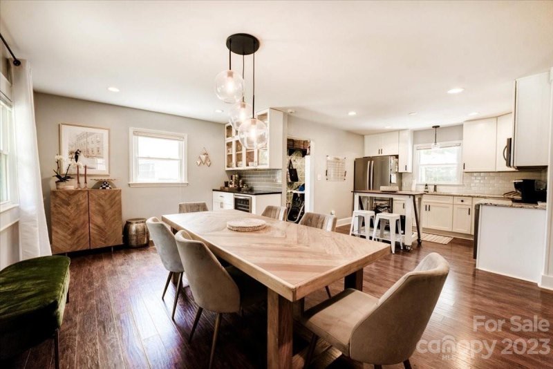 Property image 5 at 2339 Birchcrest Drive, Charlotte, NC 28205