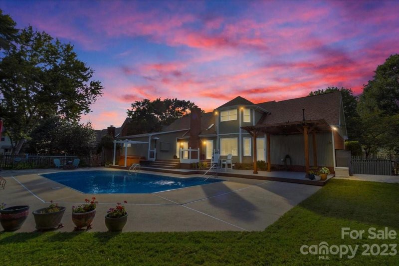 Property image 2 at 10531 Quail Acres Road, Charlotte, NC 28277