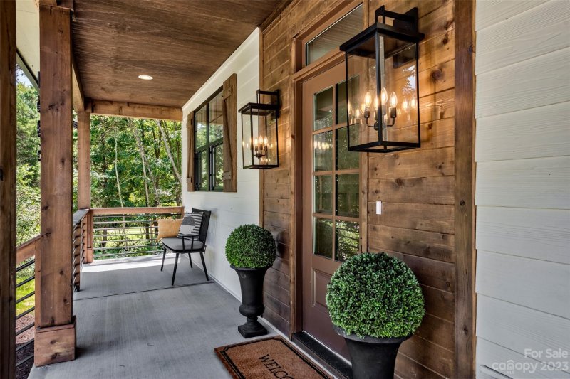 Property image 4 at 1605 Breezewood Drive, Charlotte, NC 28262