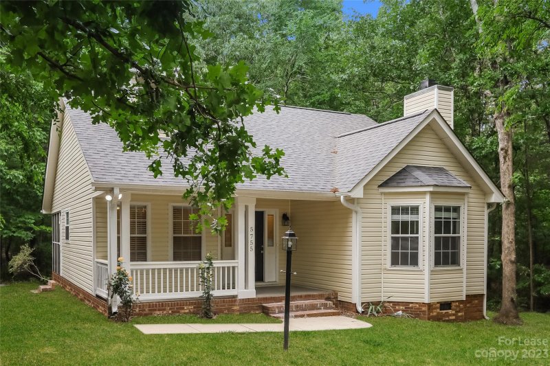 Property image 2 at 5755 Indian Wood Drive, Matthews, NC 28104