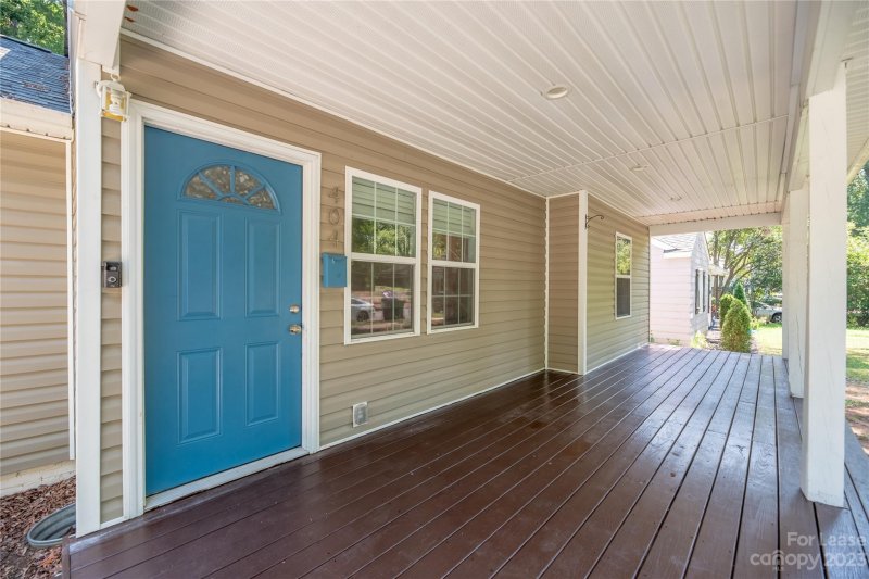 Property image 2 at 404 Keswick Avenue, Charlotte, NC 28206