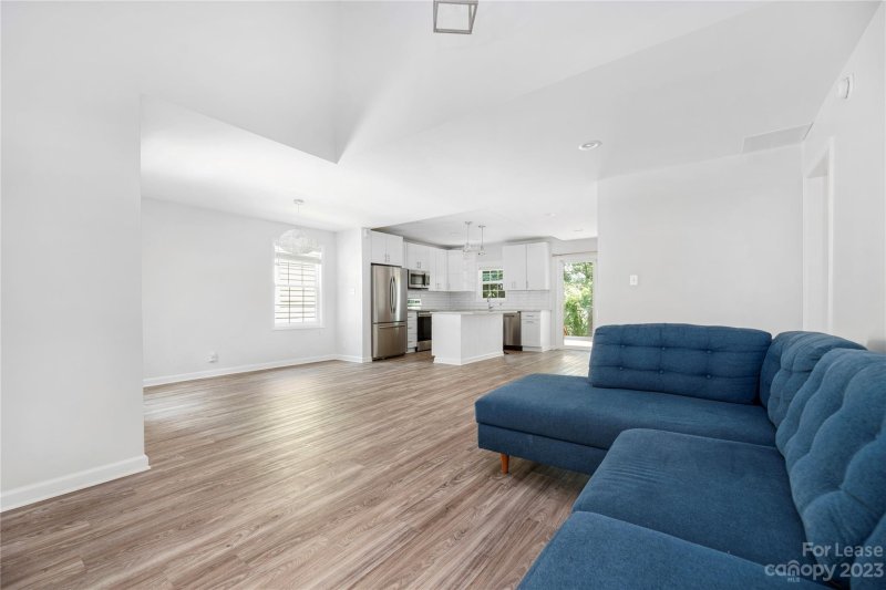 Property image 3 at 404 Keswick Avenue, Charlotte, NC 28206