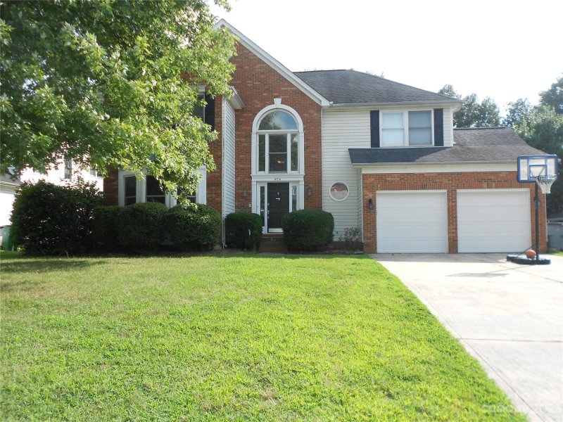 Property image 4 at 424 Halliwell Street, Charlotte, NC 28262