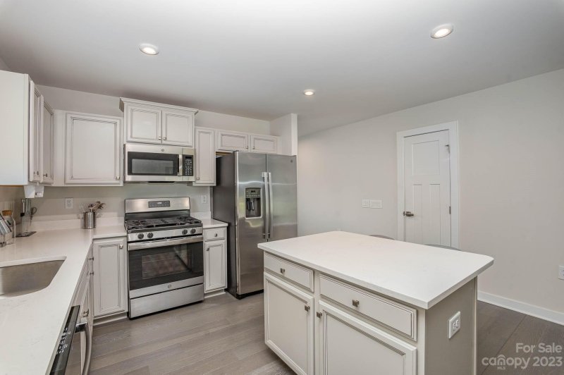 Property image 5 at 9613 Wardley Drive, Charlotte, NC 28215