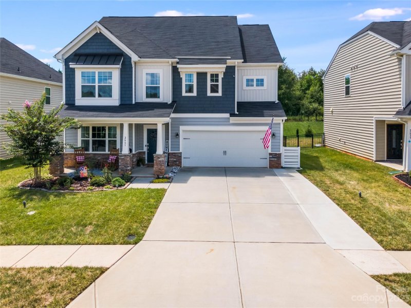 Property image 2 at 2661 Swamp Chestnut Oak Lane, Gastonia, NC 28056