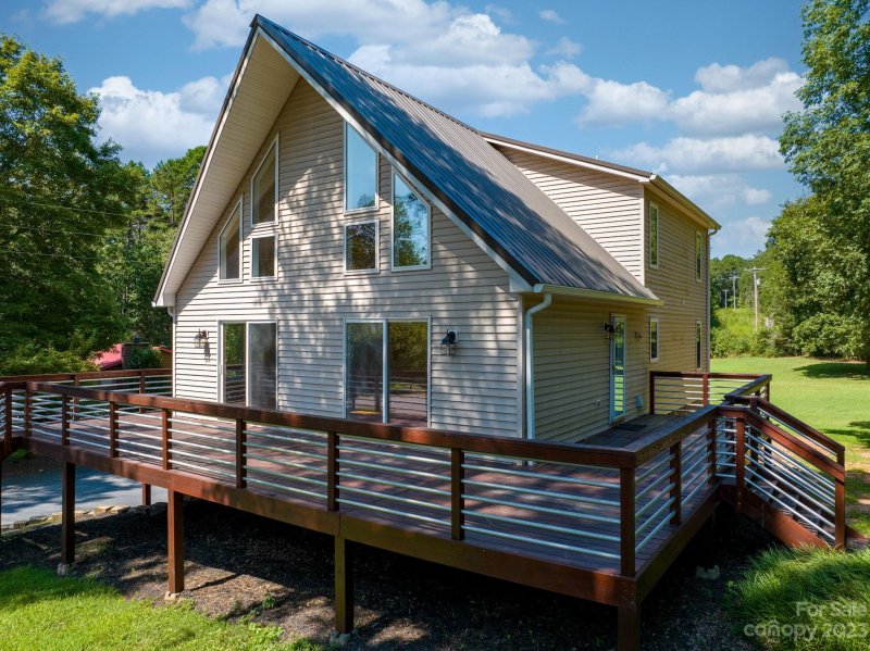 Property image 3 at 6998 Navajo Trail, Sherrills Ford, NC 28673