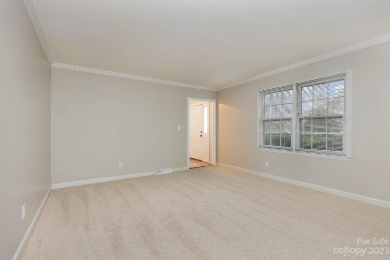 Property image 4 at 337 Chadmore Drive, Charlotte, NC 28270