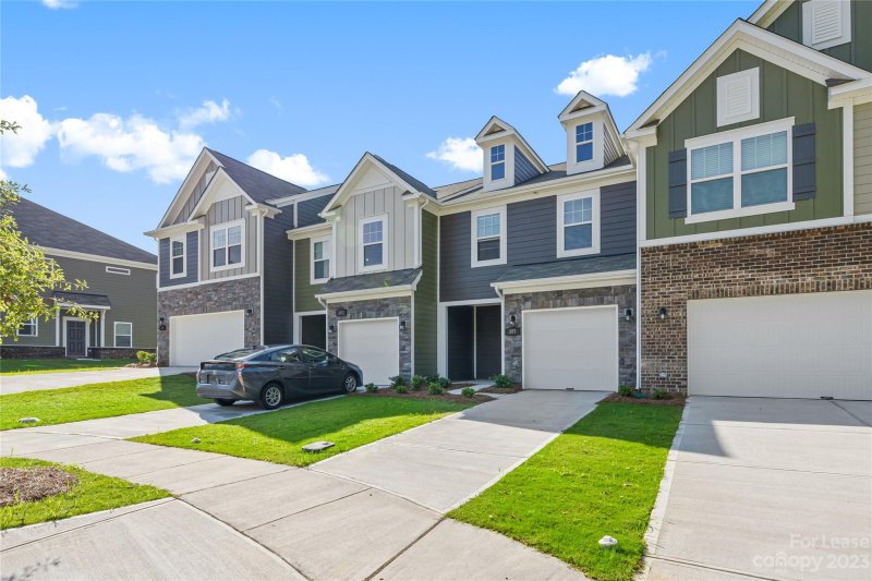 Property image 3 at 387 Abington Street, Matthews, NC 28104