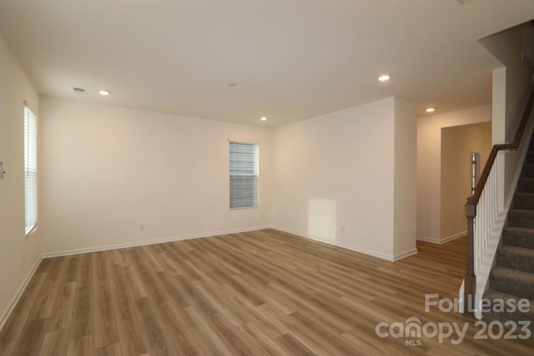 Property image 3 at 5116 Puclerton Drive, Charlotte, NC 28215