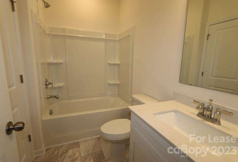 Property image 4 at 5116 Puclerton Drive, Charlotte, NC 28215