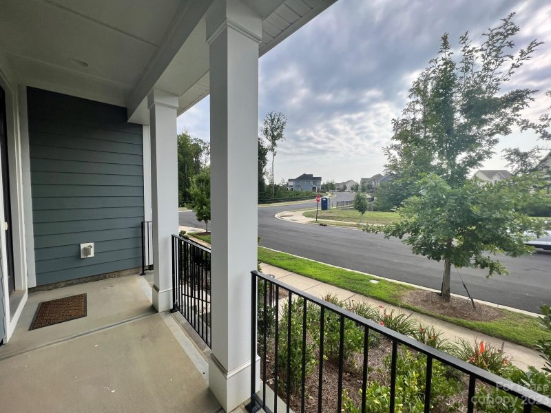 Property image 4 at 15531 Laverack Lane, Davidson, NC 28036