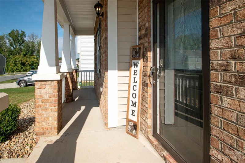 Property image 2 at 919 Rock Haven Drive, Charlotte, NC 28216