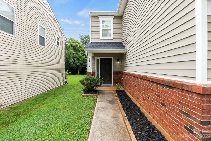 Property image 2 at 6940 Haines Mill Road, Charlotte, NC 28273