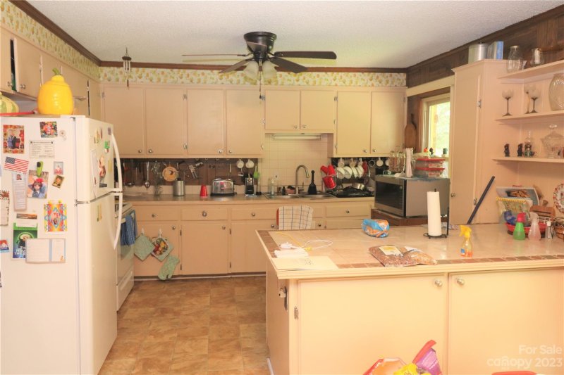 Property image 3 at 1501 Trexlar Avenue, Gastonia, NC 28052