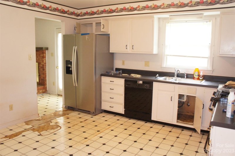 Property image 3 at 2200 Helen Drive, Gastonia, NC 28054