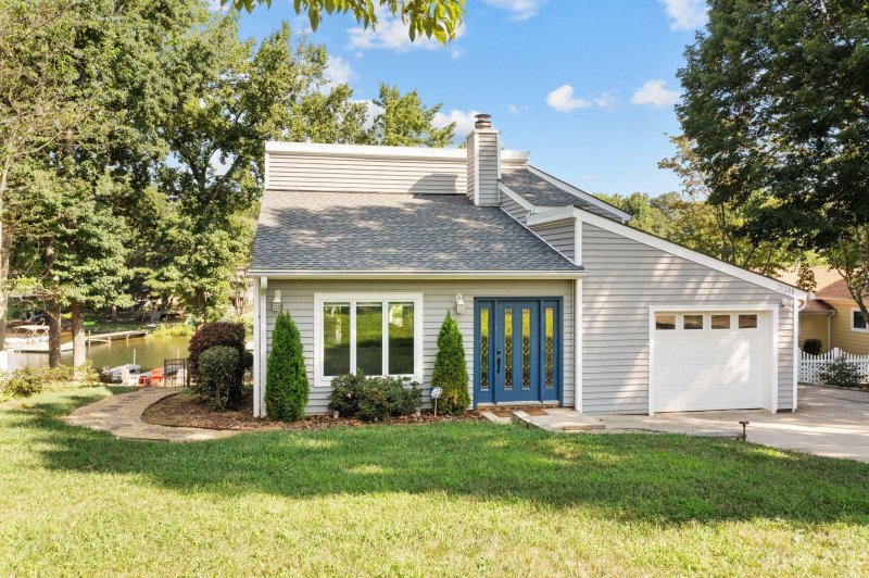 Property image 2 at 21208 Rio Oro Drive, Cornelius, NC 28031