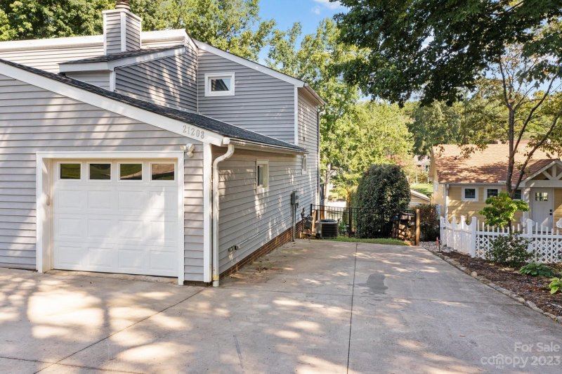 Property image 4 at 21208 Rio Oro Drive, Cornelius, NC 28031