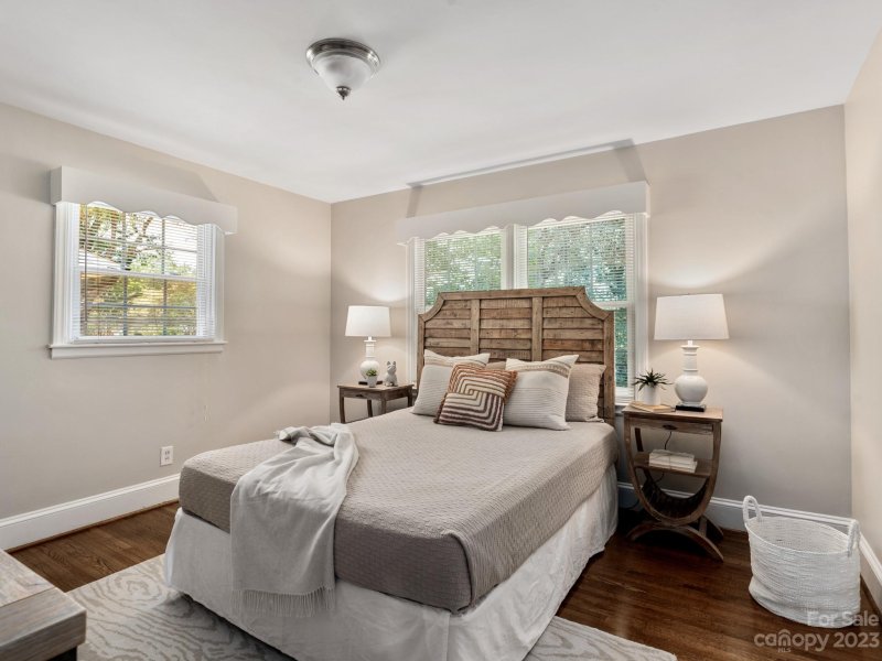 Property image 3 at 2960 Enfield Road, Charlotte, NC 28205