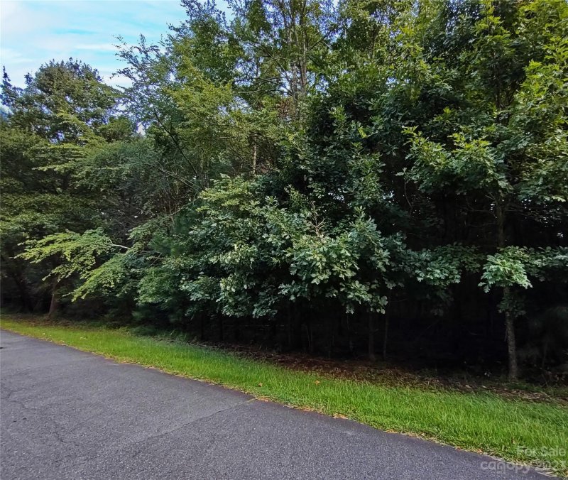 Property image 2 at 4731 Whispering Oaks Drive, Charlotte, NC 28213