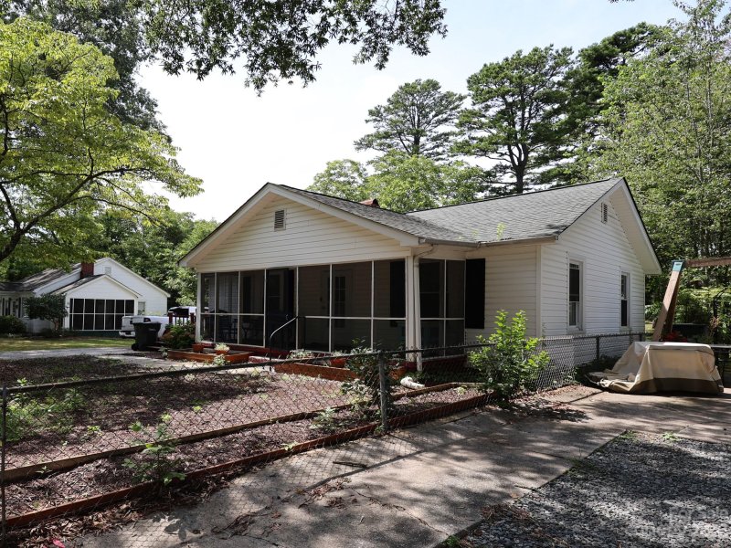 Property image 2 at 23 Lawndale Avenue, Concord, NC 28025