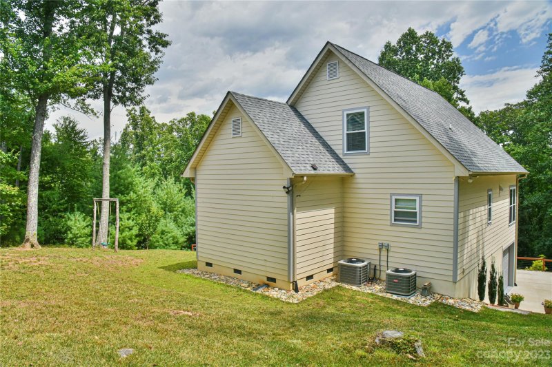 Property image 4 at 75 Wind Stone Drive, Asheville, NC 28804