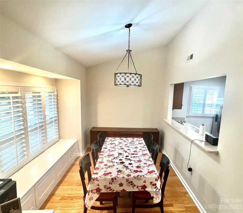 Property image 4 at 803 Farm Tree Lane, Charlotte, NC 28209