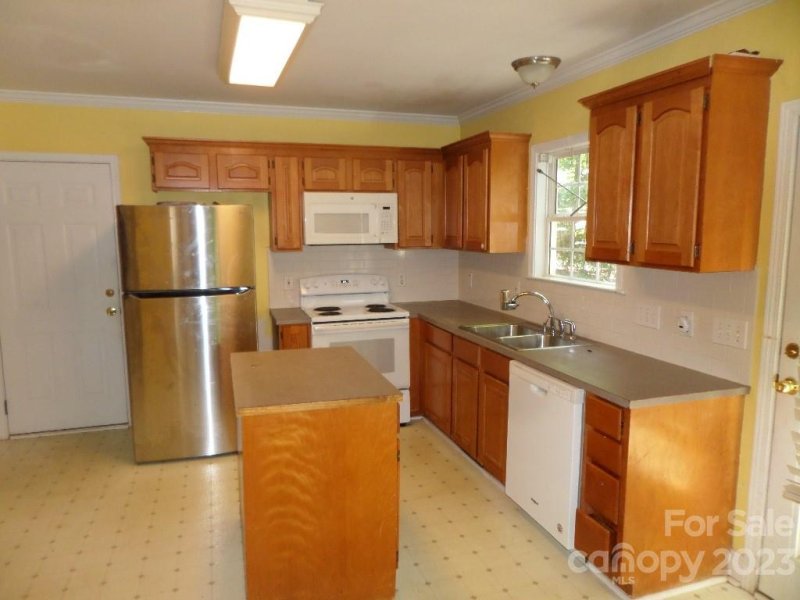 Property image 3 at 6943 Albaneen Court, Charlotte, NC 28215