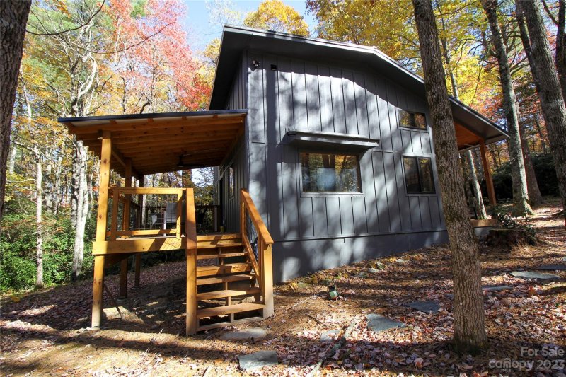 Property image 2 at 6622 Gingercake Road, Newland, NC 28657