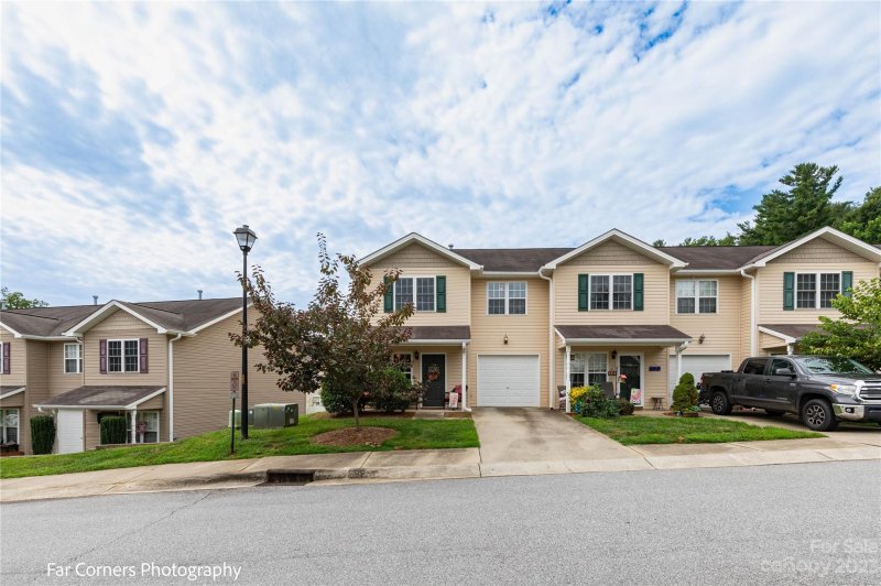 Property image 3 at 136 Lanceford Circle, Fletcher, NC 28732